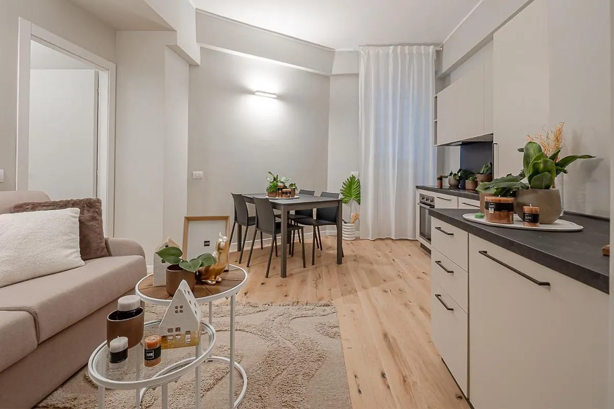 New! Duomo-San Siro - Super Cute Modern Apt, 15Mins To Duomo! Milan 0*,