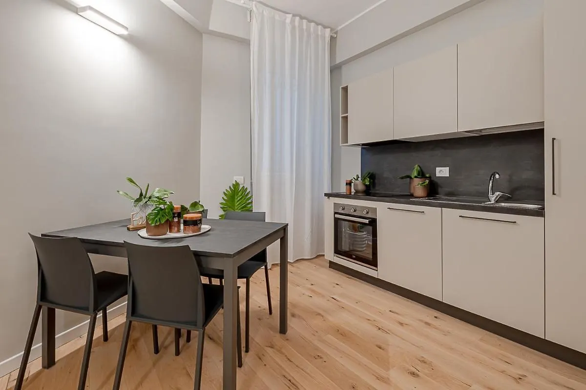 New! Duomo-San Siro - Super Cute Modern Apt, 15Mins To Duomo! Milan