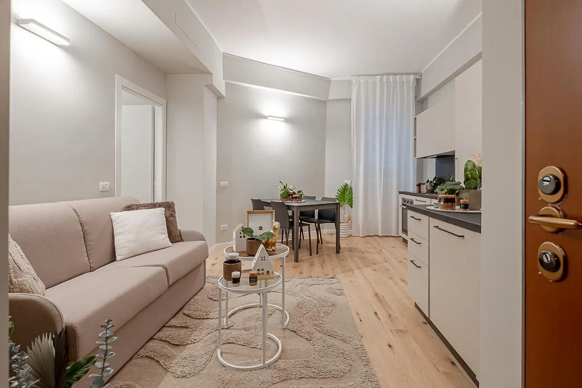 New! Duomo-San Siro - Super Cute Modern Apt, 15Mins To Duomo! Milan